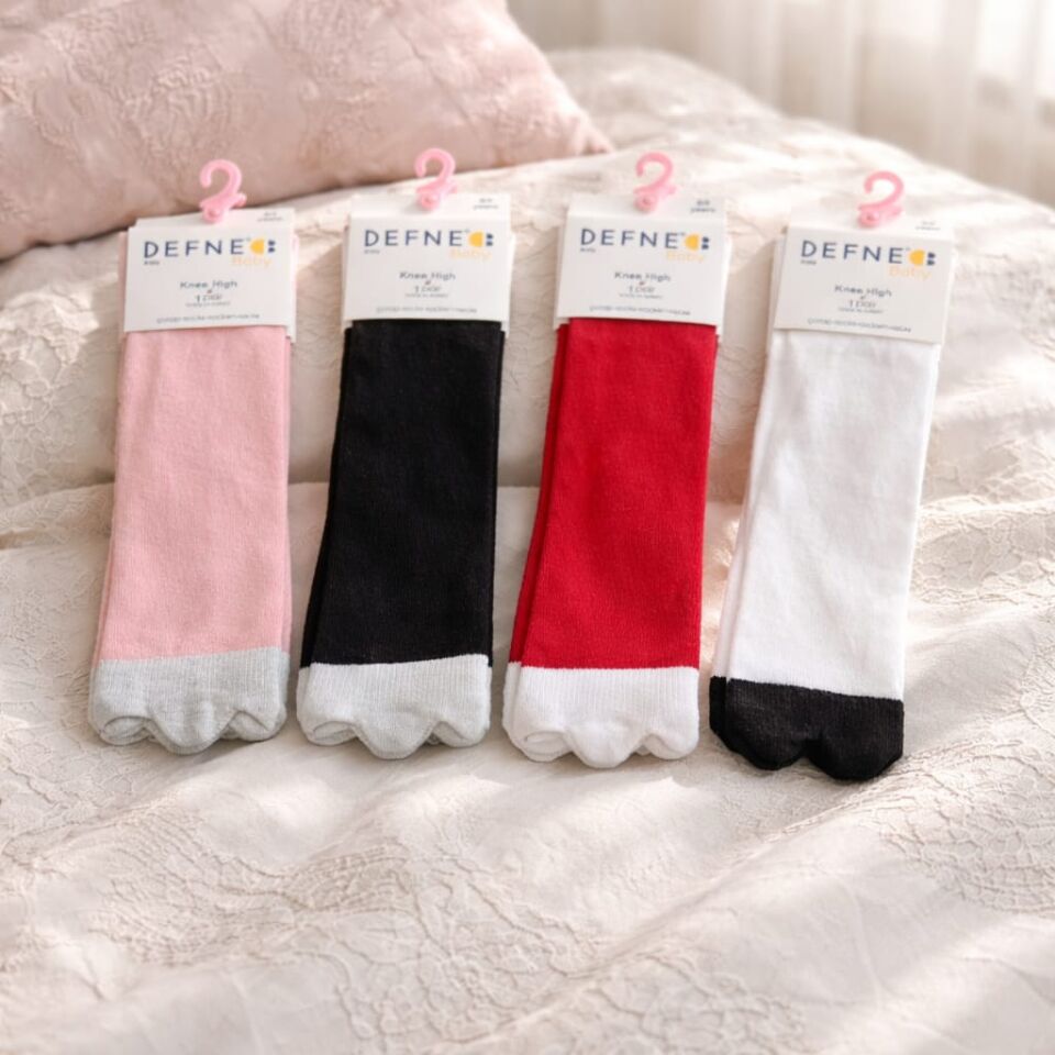 Kontrast Burun Detaylı Diz Üstü Çorap