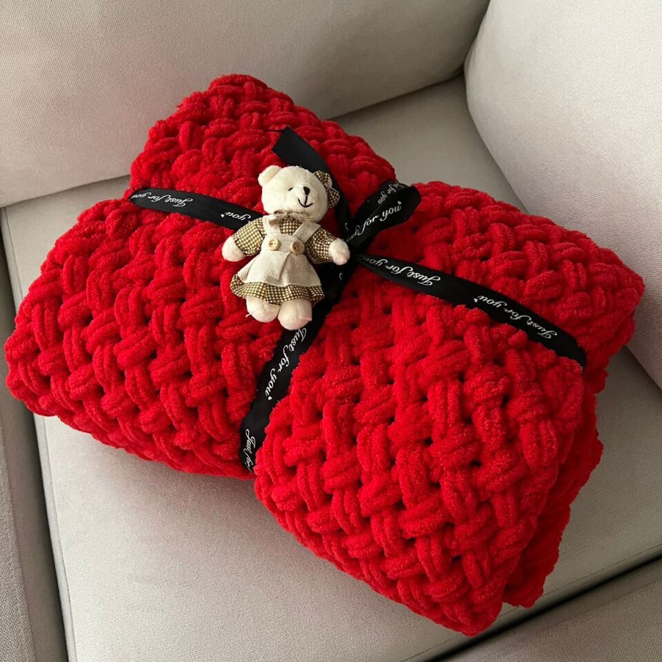 El Yapımı Özel Tasarım Kalın Örgü Battaniye